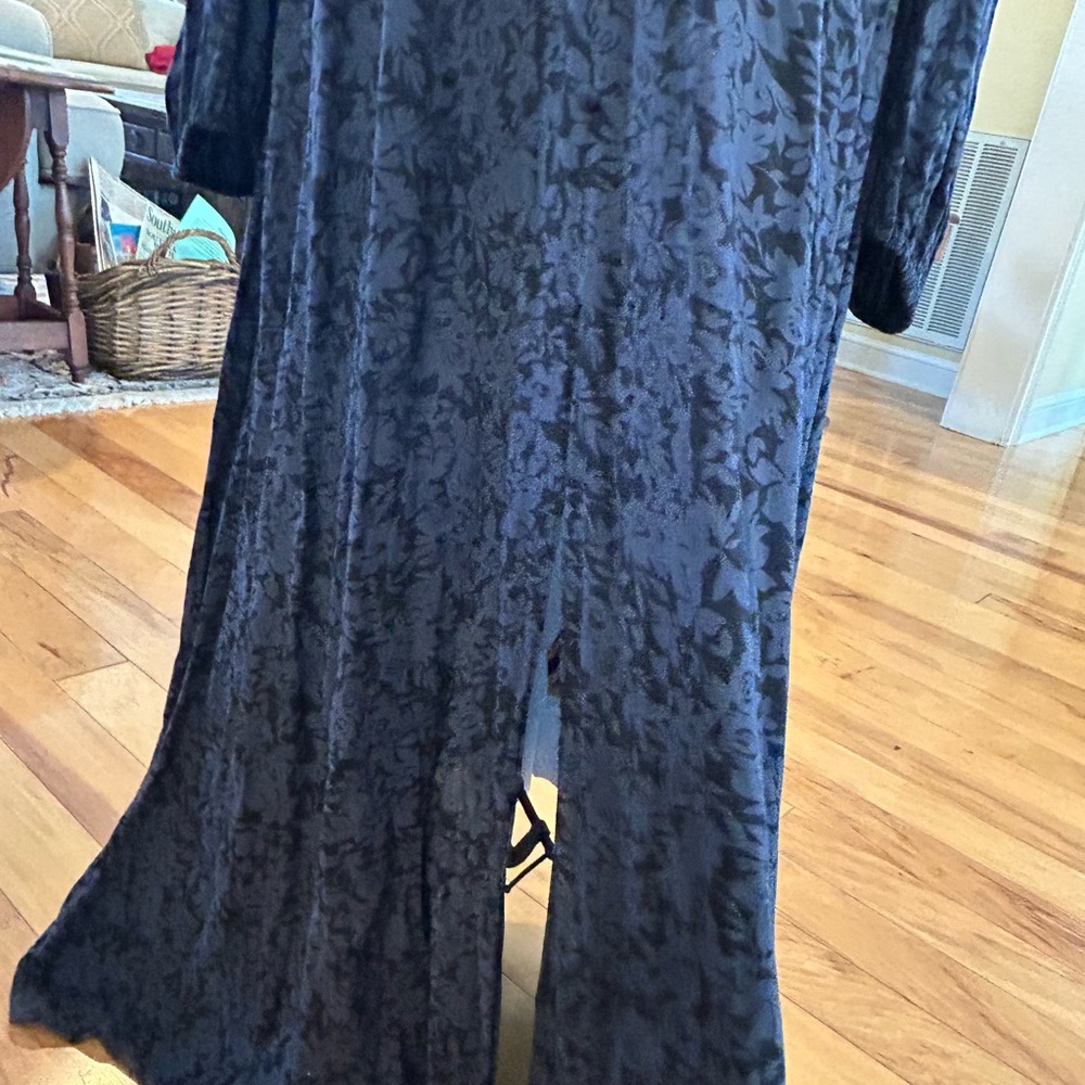 Zara Black and Navy V Neck Long Sleeve Women’s Floral Print Dress - Picture 13 of 15